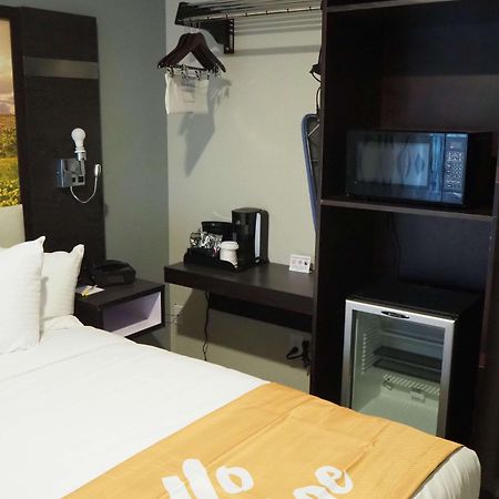 Days Inn By Wyndham Galt - Elk Grove South Eksteriør bilde