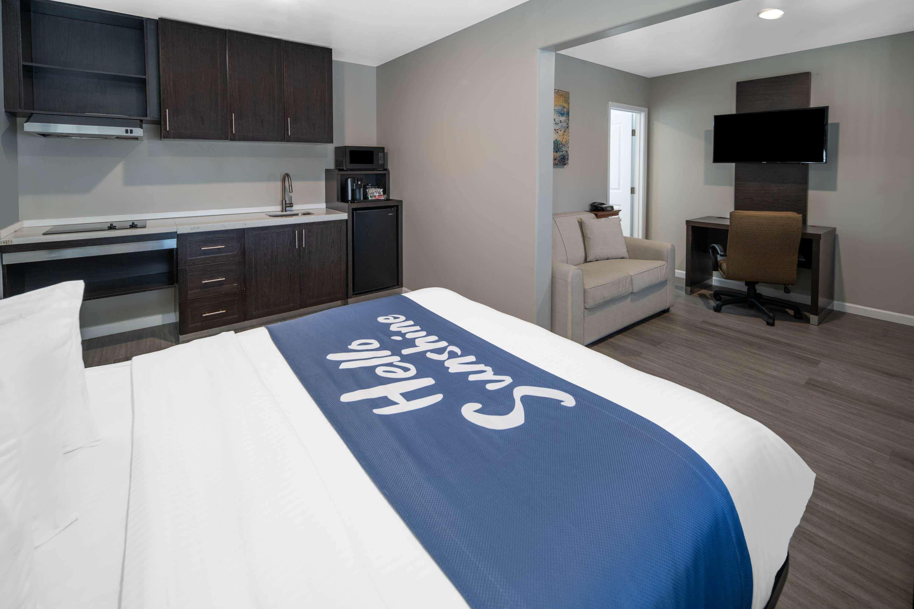 Days Inn By Wyndham Galt - Elk Grove South Eksteriør bilde