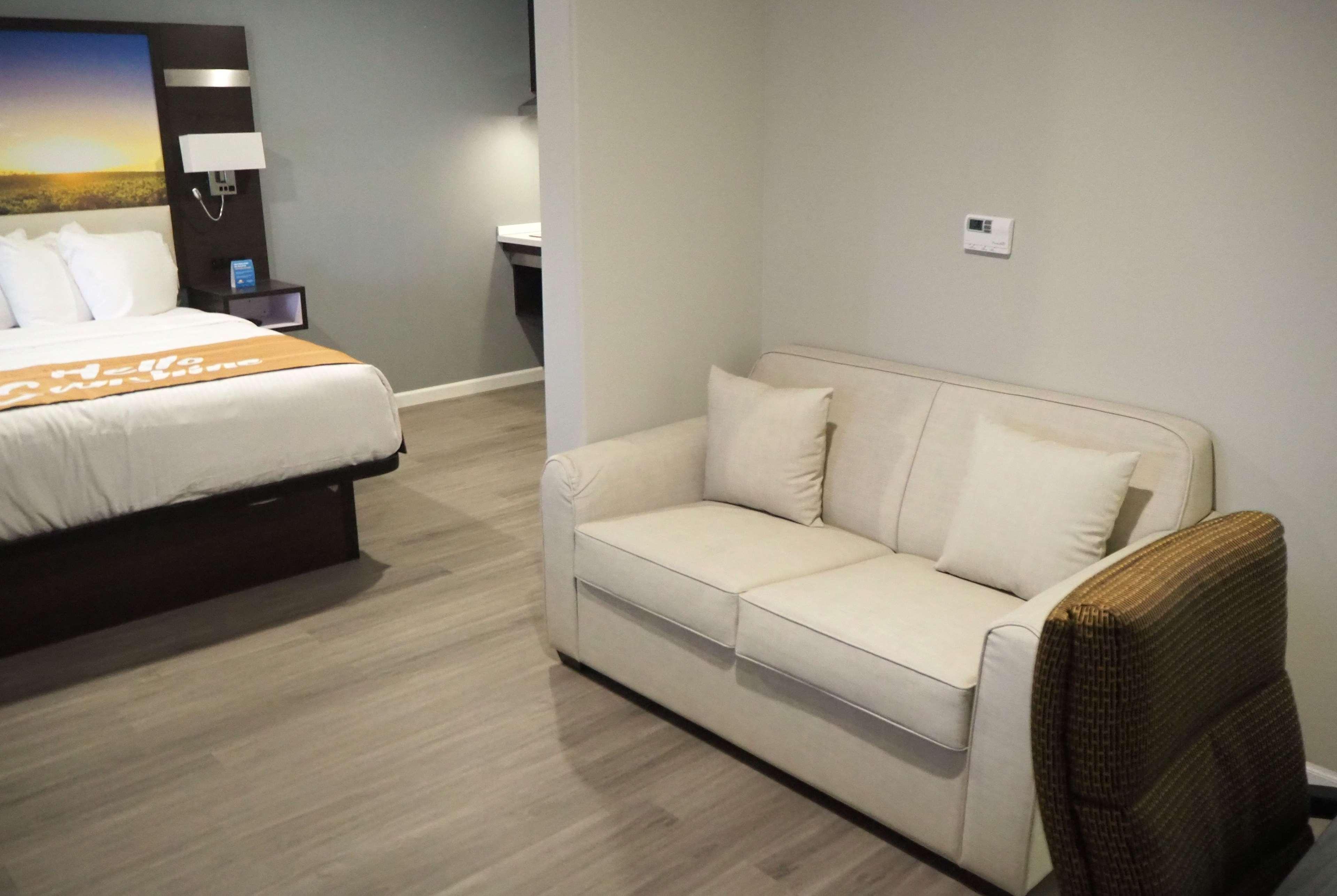 Days Inn By Wyndham Galt - Elk Grove South Eksteriør bilde