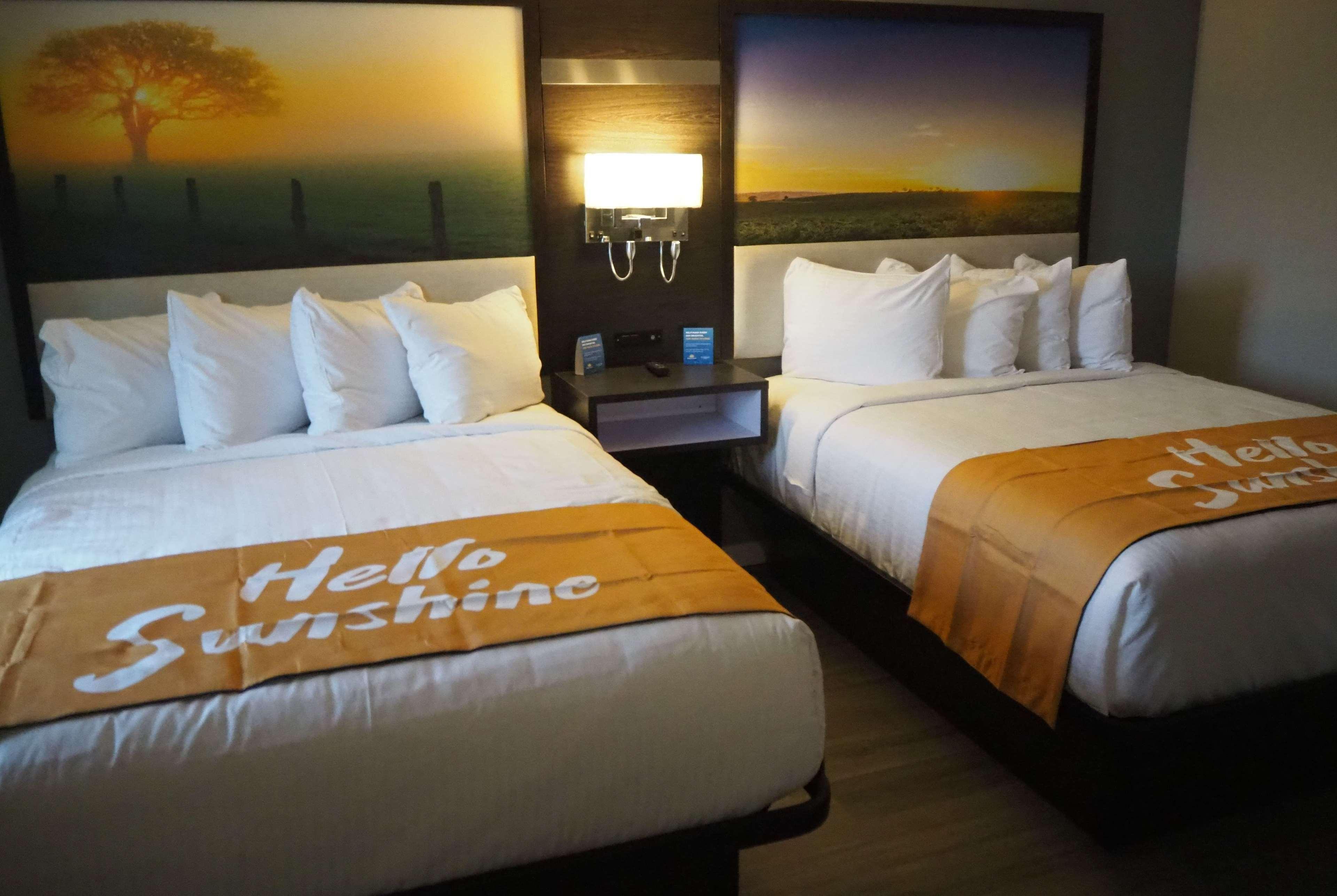 Days Inn By Wyndham Galt - Elk Grove South Eksteriør bilde
