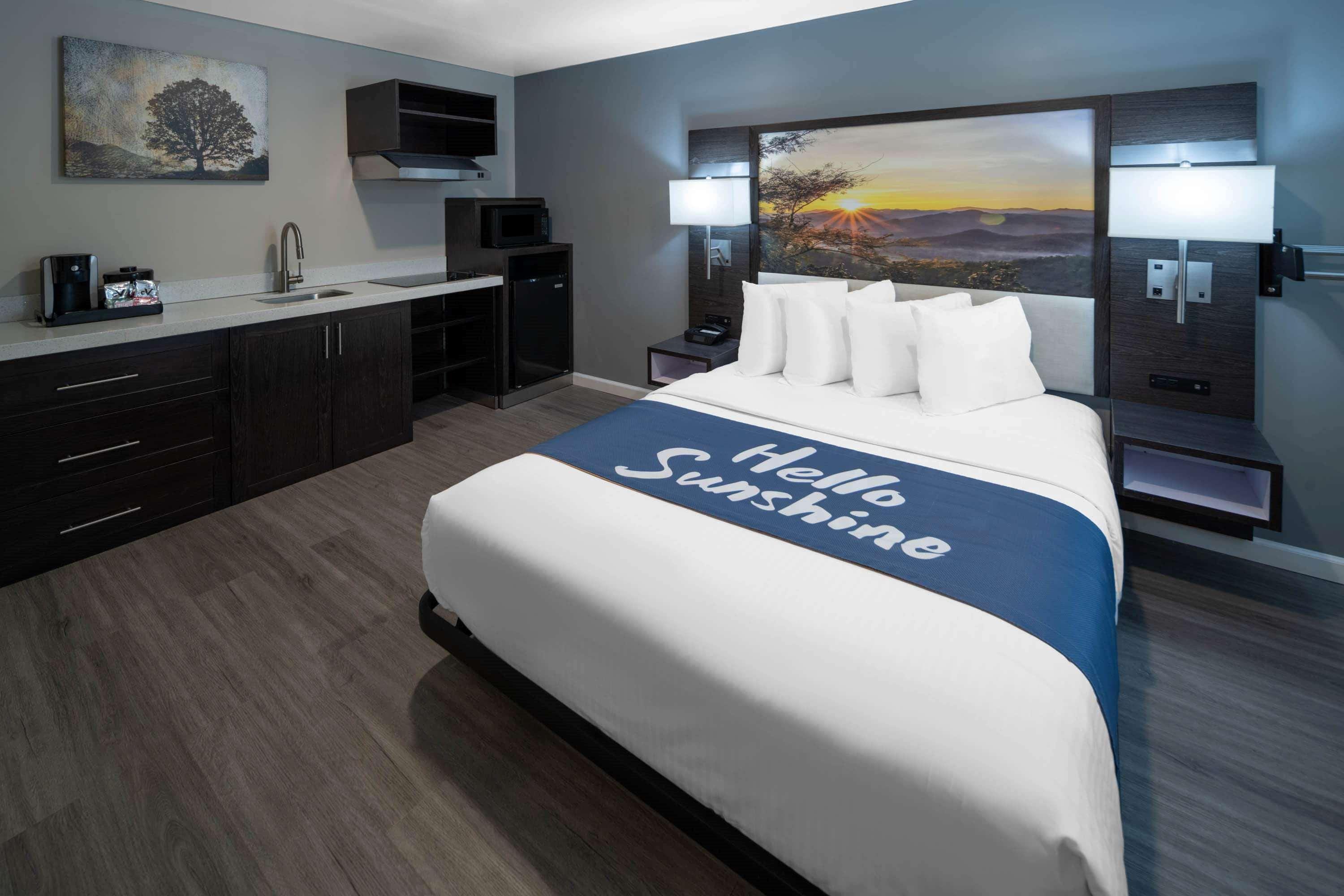 Days Inn By Wyndham Galt - Elk Grove South Eksteriør bilde